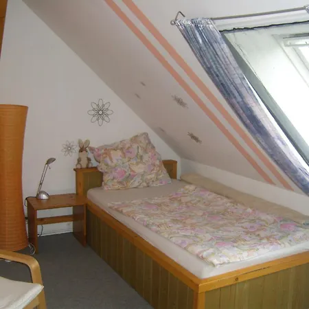 Geraeumige Ferienwohnung In Ruhiger Lage *